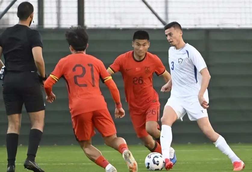 国足2-2后,一号门将由谁担任?记者:李昊今年二门,评论一边倒